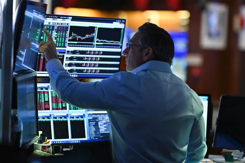 Un opérateur à la Bourse de New York, le 12 mai 2025.